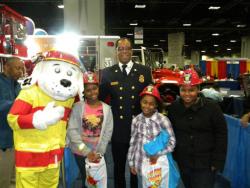 Chief Kennet Ellerbe with children